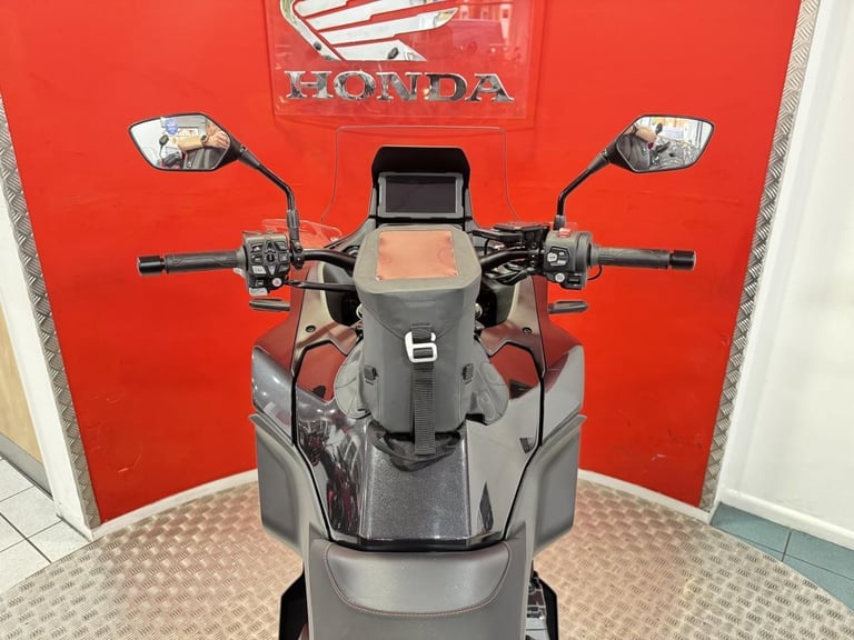 2025 '25' Honda NT 1100 D-P