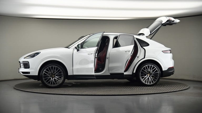 2022 Porsche Cayenne 3.0T V6 Platinum Edition TiptronicS 4WD Euro 6 (s/s) 5dr Coupe Petrol Automatic