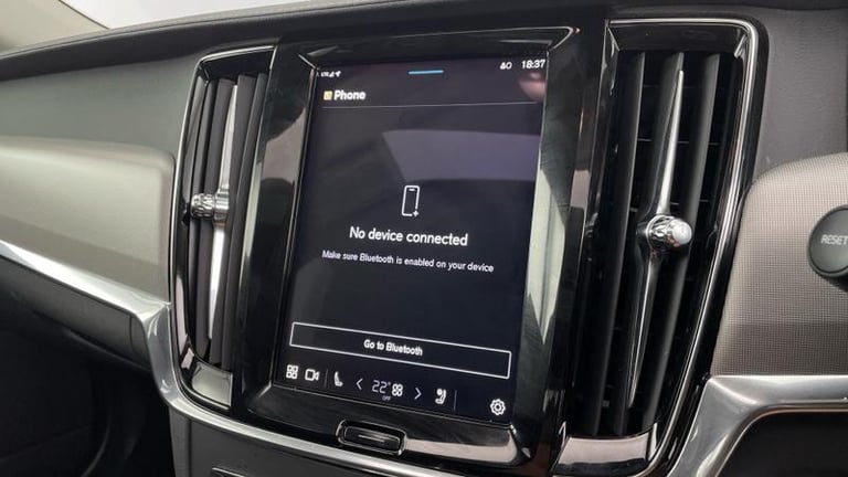 2024 Volvo V90 Ultra T8 AWD Plug-in hybrid Electric/Petrol Dark Automatic Estate Petrol Automatic