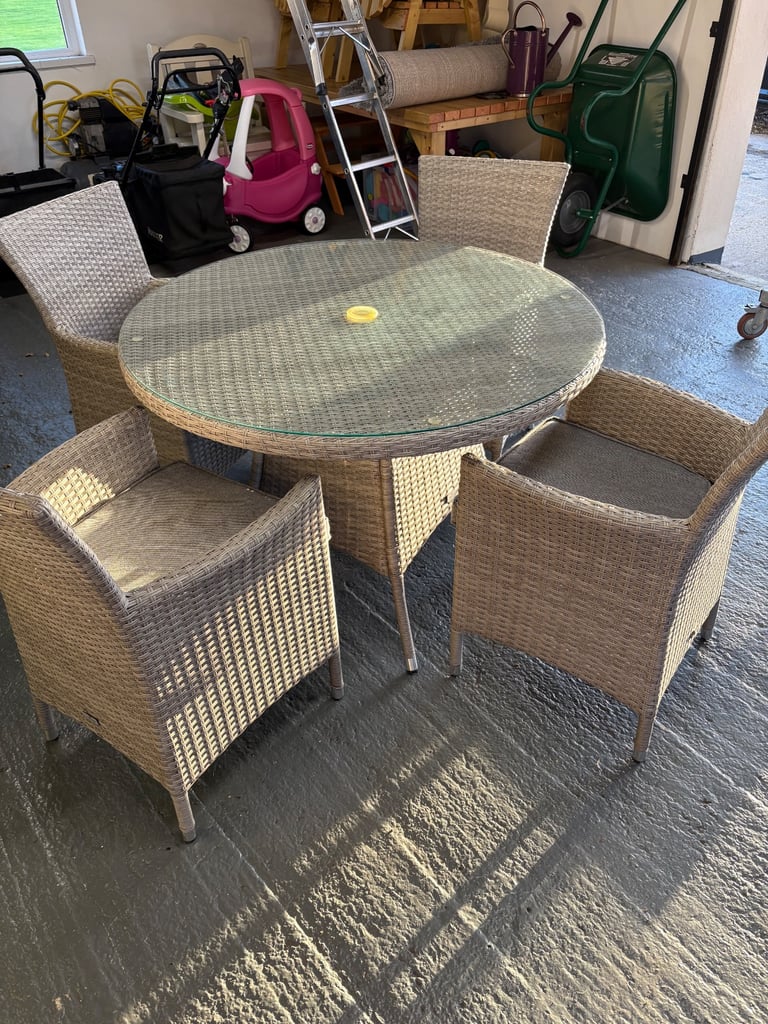 image for Rattan 4 Seater Table & Chairs 