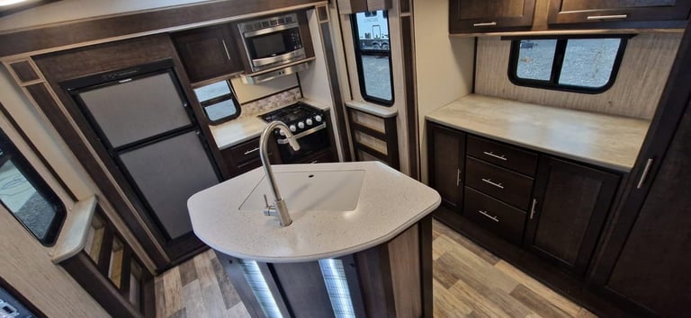 2018 Cruiser RV Fun Finder 27IK 1 Bedroom 5 Berth American Caravan 5th Wheel RV