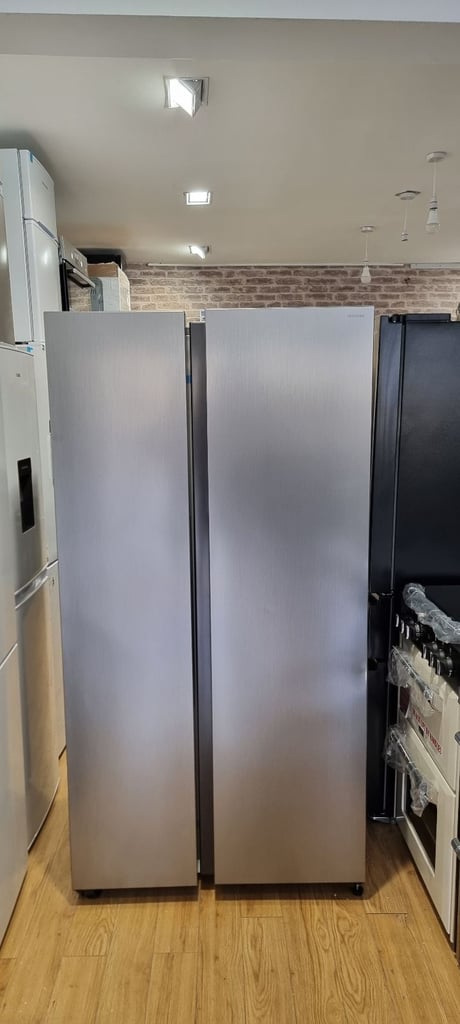 Ex display SAMSUNG Series 8 SpaceMax RS66DG813CS9EU American-Style Smart Fridge Freezer - Silver 