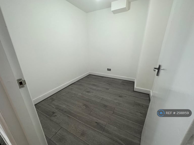 2 bedroom house in Stoke Road, Slough, SL2 (2 bed) (#2588159)