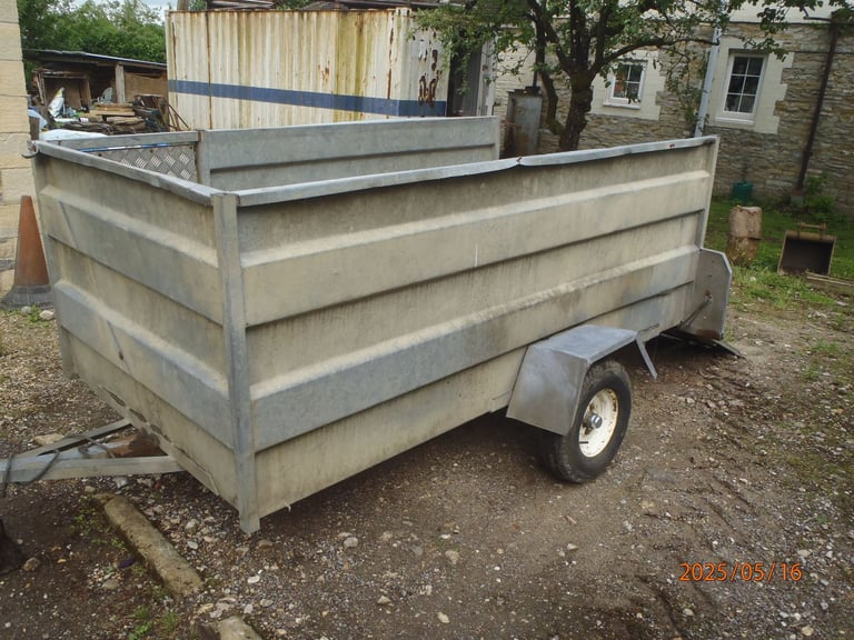 Single axel unbraked trailer 