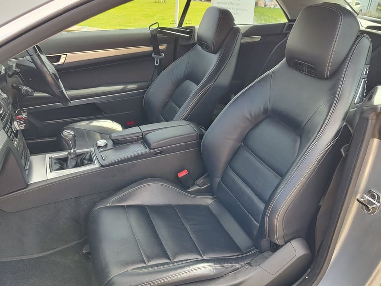 Mercedes-Benz E220 CONVERTIBLE, 61 PLATE, RARE MANUAL, FULL SERVICE HISTORY