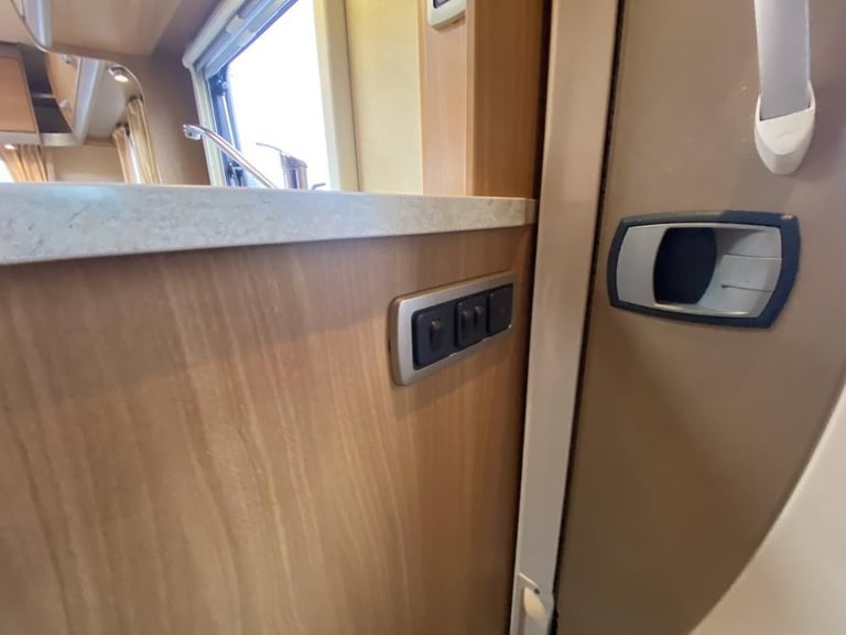 2009 SWIFT SUNDANCE 590RL 4 BERTH MOTORHOME