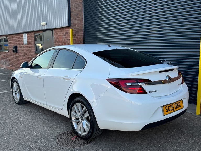 2015 Vauxhall Insignia 2.0 CDTi [140] ecoFLEX SRi 5dr [Start Stop] HATCHBACK Diesel Manual