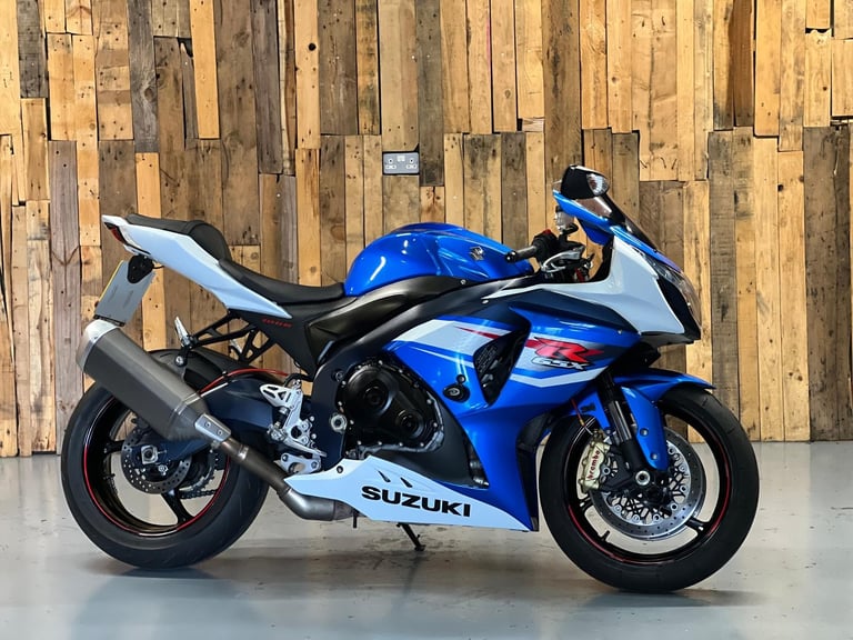 Suzuki GSXR 1000 GSX-R L12 2012 ONLY 15,000 Miles!