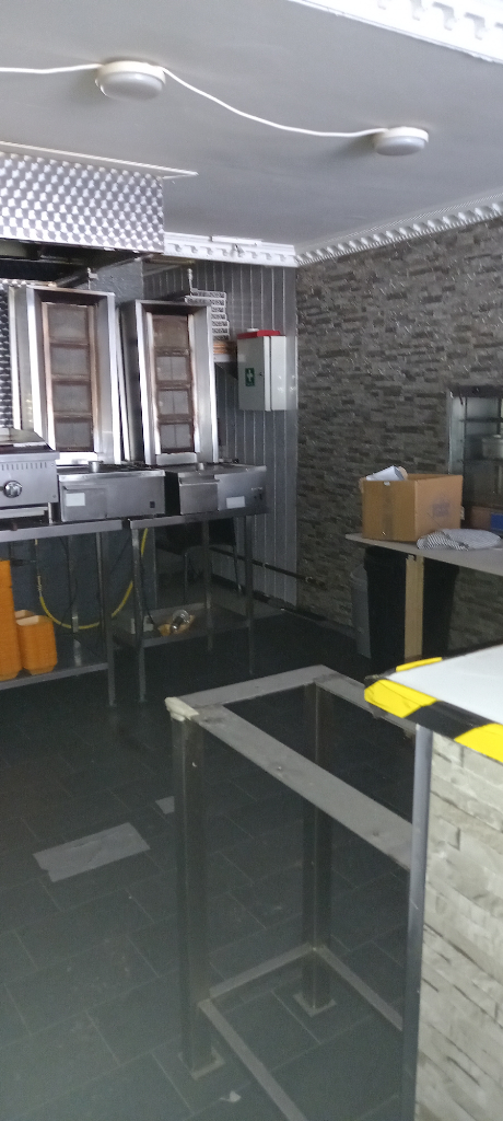 **LET BY**35 SNOW HILL**SHELTON**COMMERCIAL PROPERTY**