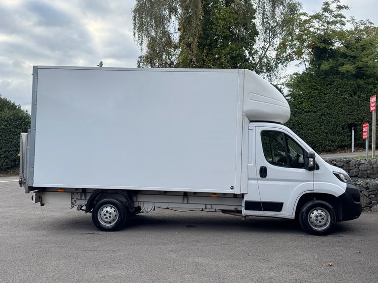 2021 Peugeot Boxer 2.2 BlueHDi 335 Built for Business L4 Euro 6 Luton Van Luton Diesel Manual