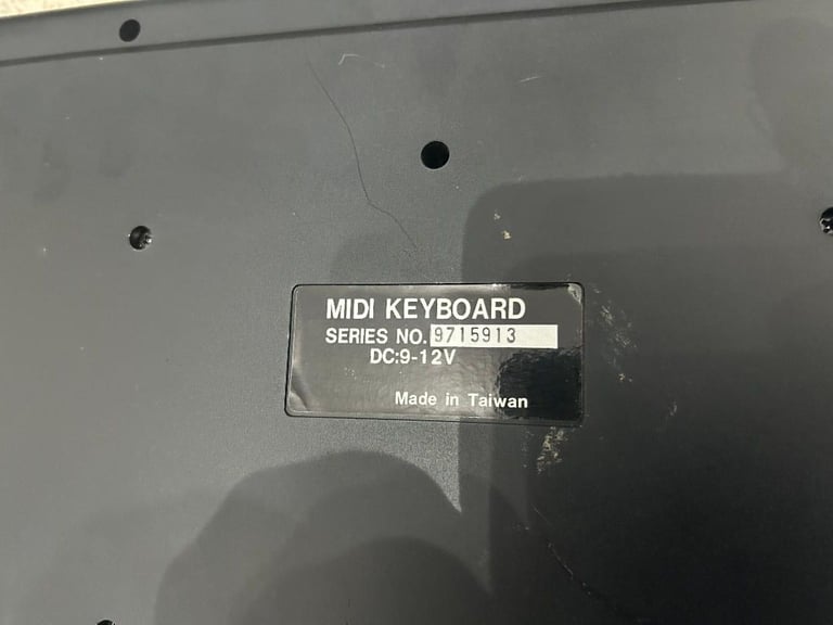 MK-61 Midi keyboard controller (untested as needs 15 pin lead)