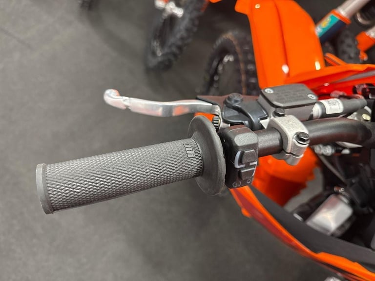 2025 KTM Offroad Motorcross 450 SX-F Petrol orange 5 Speed