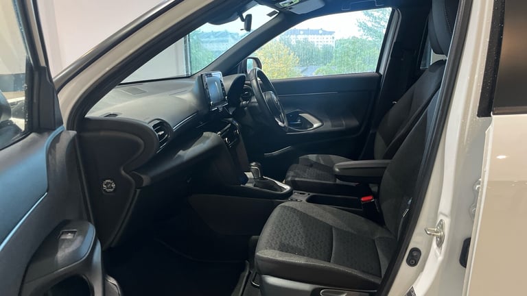 2022 Toyota Yaris Cross 1.5 Hybrid Design 5dr CVT Hybrid Estate Estate Hybrid Automatic