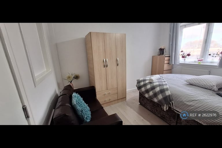 2 bedroom flat in Warwickhill Road, Kilmarnock, KA1 (2 bed) (#2622976)