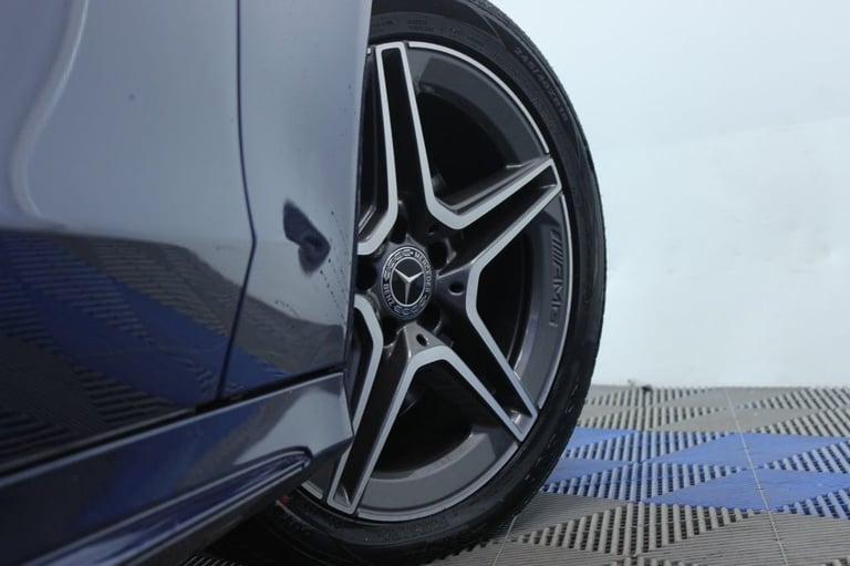 2019 69 MERCEDES-BENZ C-CLASS 2.0 C300D AMG LINE (PREMIUM) SALOON 4DR DIESEL G-T