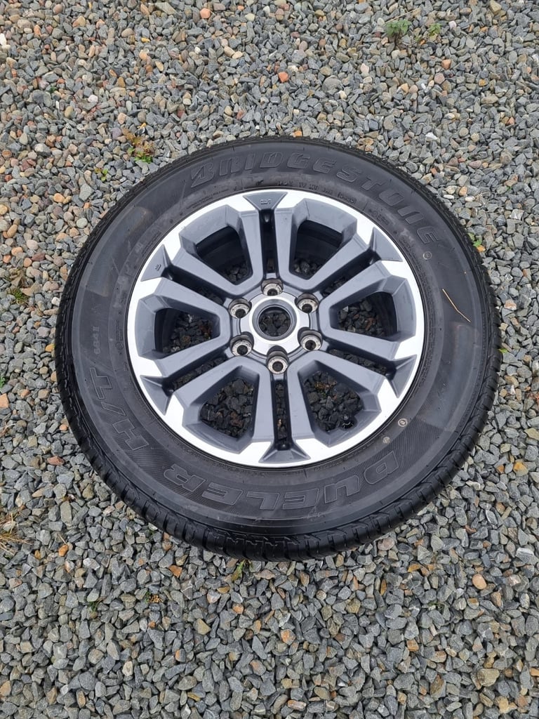 Mitsubushi L200 Wheel and Tyre