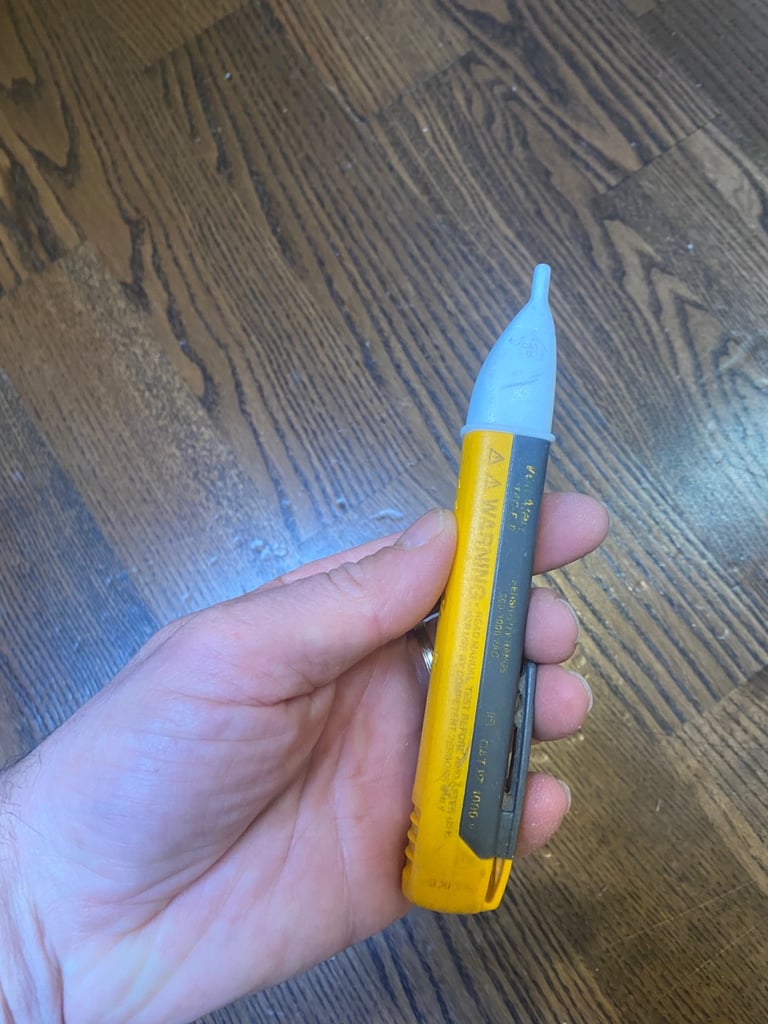 🔧 New Hand Tool Set – Makita Screwdriver + Pliers + Voltage Tester Pen (Metric System)