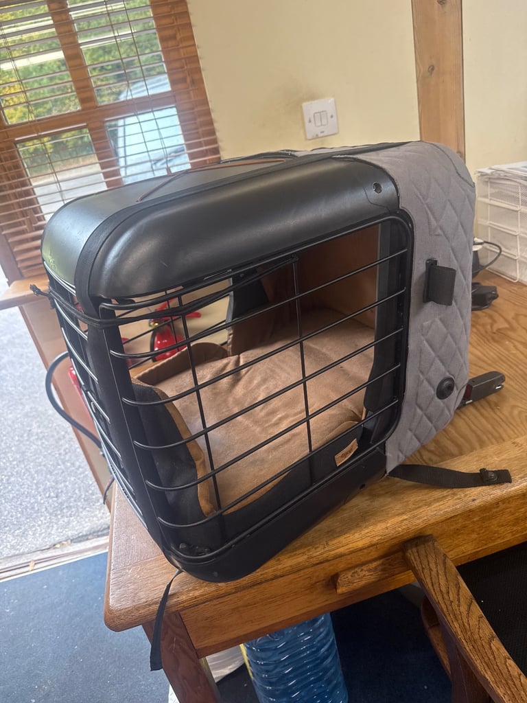 4Pets Carree pet carrier / dog crate for cars