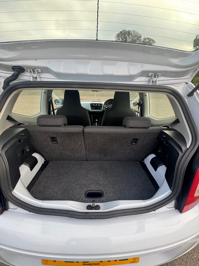 Volkswagen, UP, Hatchback, 2013, Manual, 999 (cc), 3 doors