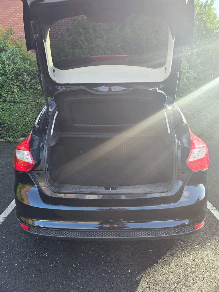 Ford, FOCUS, Hatchback, 2011, Manual, 1596 (cc), 5 doors