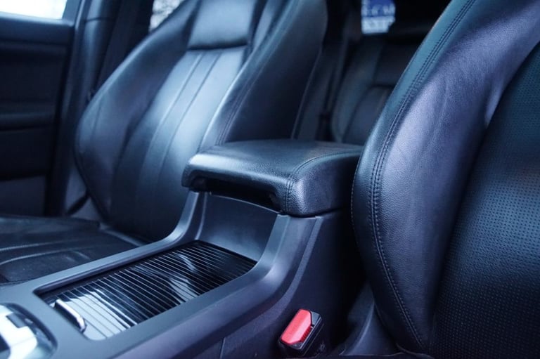 2019 Land Rover Discovery Sport 2.0 TD4 Landmark SUV 5dr Diesel Auto 4WD Euro 6 (s/s) (180 ps) ES...