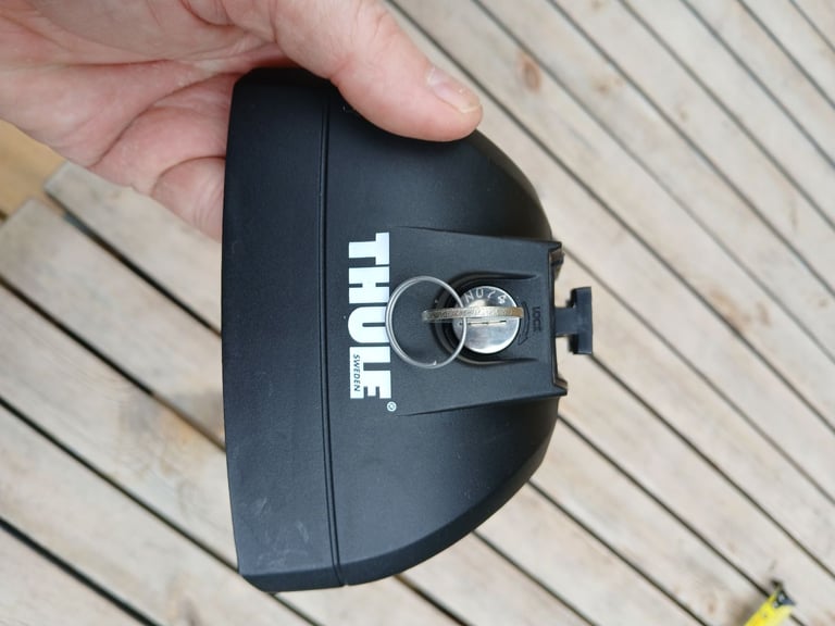 Thule 753 roofbar footpack for any car