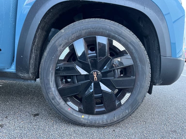  Dacia Spring 65 26.8kwh Extreme Hatchback 5dr Electric Auto 65 ps Electric