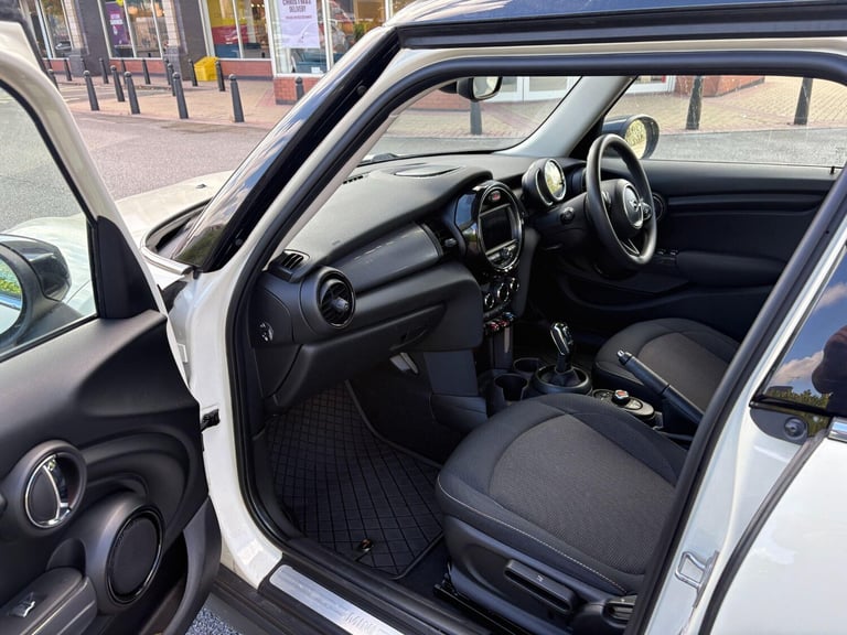 2020 MINI Hatch 5-Door Hatch Cooper Classic HATCHBACK Petrol Automatic