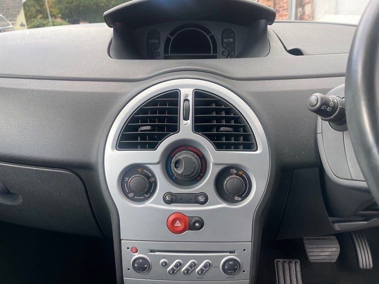 2011 Renault Grand Modus 1.6 Dynamique 5dr Auto HATCHBACK Petrol Automatic