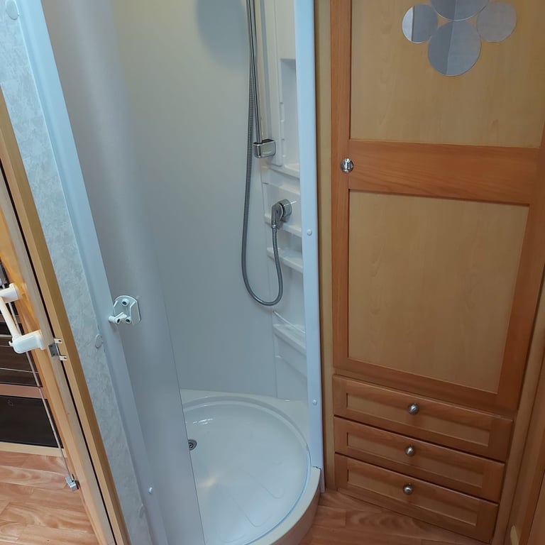 Eldiss 2 berth caravan 2007