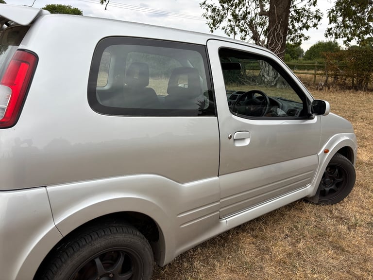 Suzuki, IGNIS, Hatchback, 2004, Manual, 1490 (cc), 3 doors