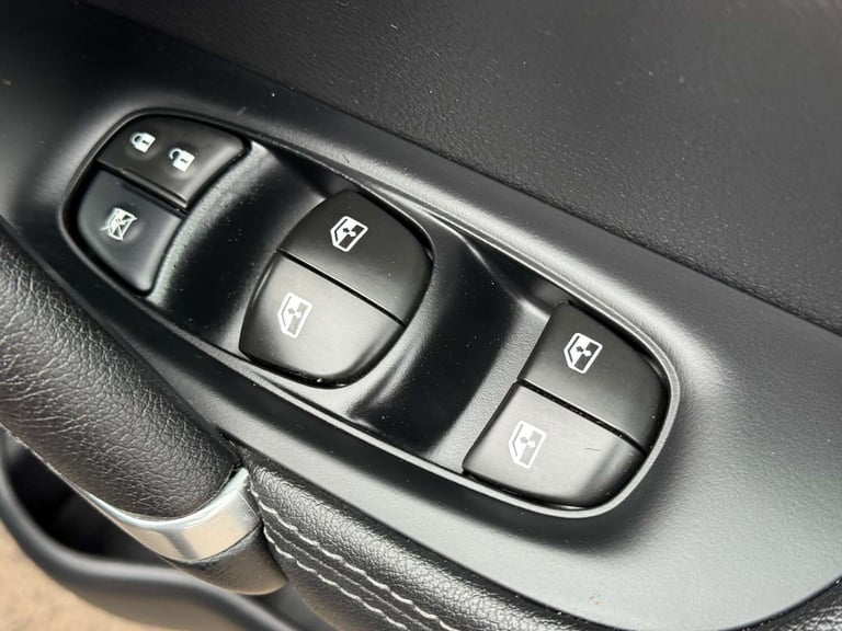 2018 Nissan Qashqai 1.5 Qashqai Tekna dCi 5dr SUV Diesel Manual