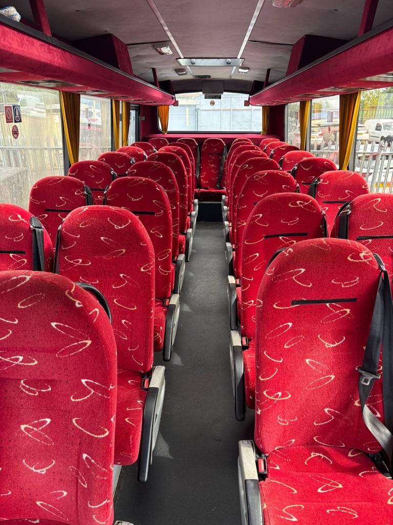 Mercedes cheetah 33 seats 