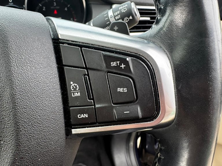 2017 Land Rover Discovery Sport 2.0 TD4 HSE Auto 4WD Euro 6 (s/s) 5dr ESTATE Diesel Automatic