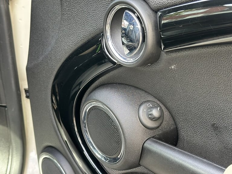 2011 MINI Hatch John Cooper Works Hatchback Petrol Manual