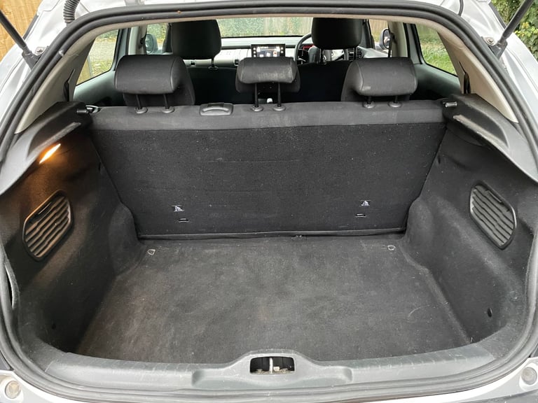 Citroen, C4 CACTUS, Hatchback, 2014, Manual, 1560 (cc), 5 doors