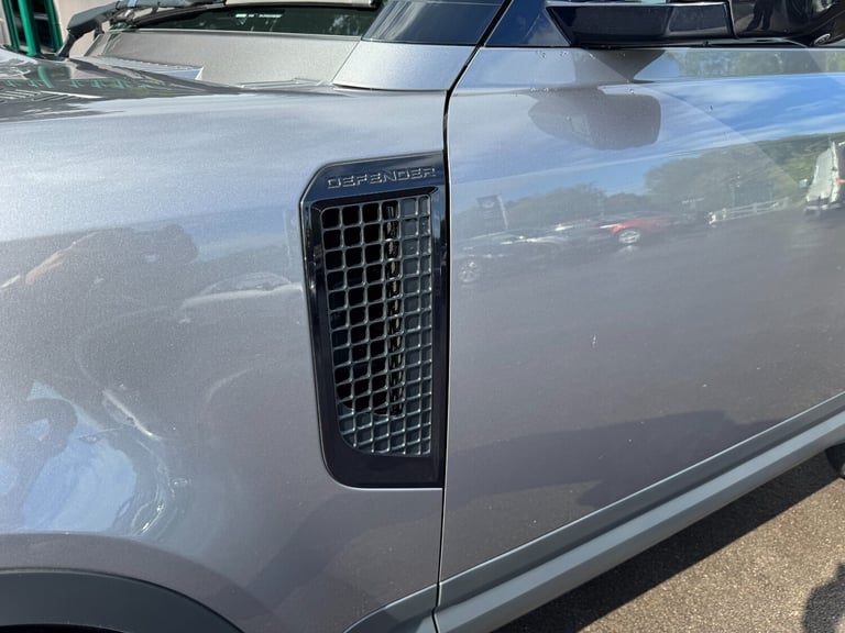 2021 Land Rover Defender 2.0 P300 HSE 90 3dr Auto [6 Seat] Estate Petrol Automatic