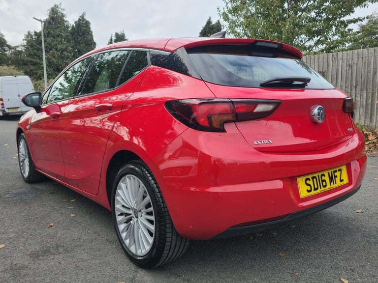  Vauxhall Astra 1.6 CDTi BlueInjection Elite Nav Euro 6 (s/s) 5dr Diesel Manual