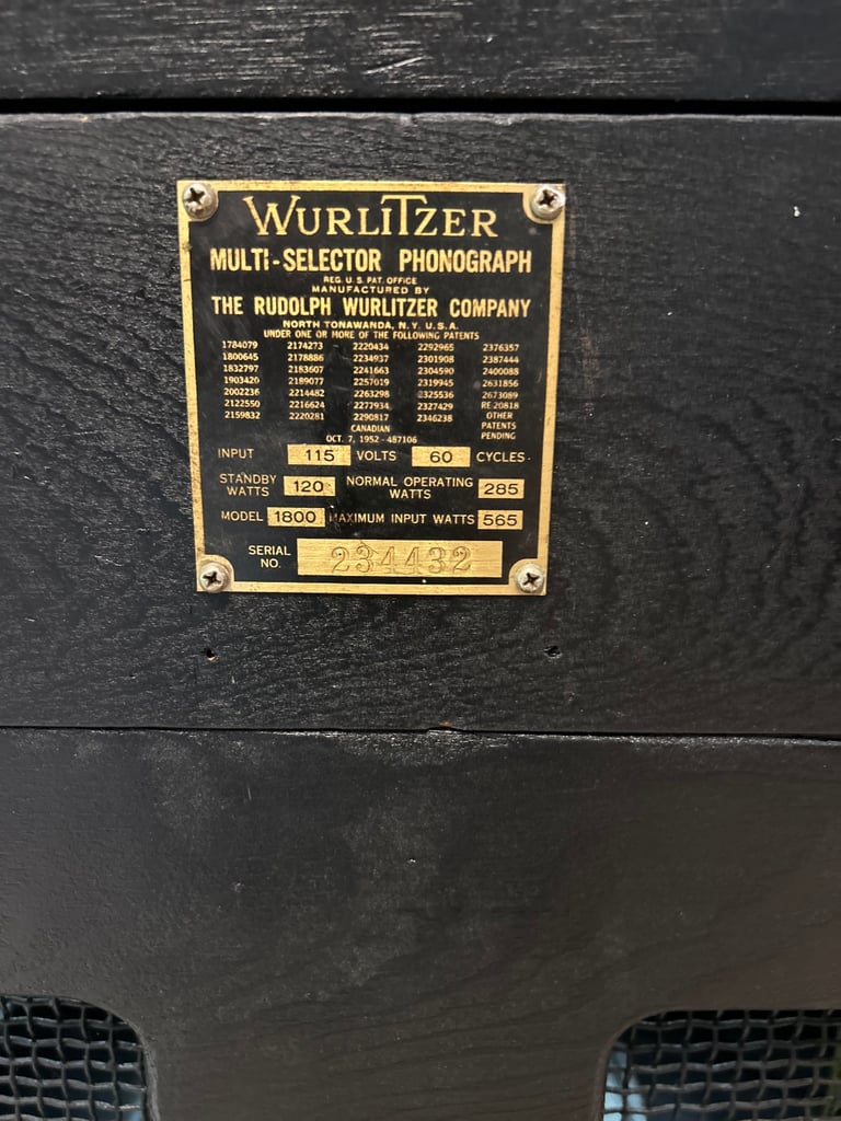Wurlitzer 1800 jukebox 1955
