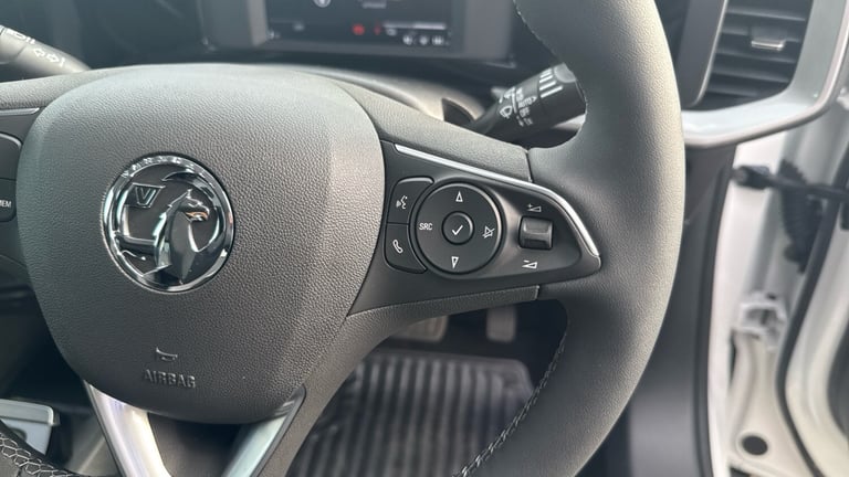 2025 Vauxhall Mokka Electric 50kWh Griffin SUV 5dr Electric Auto (136 ps) SUV Electric Automatic