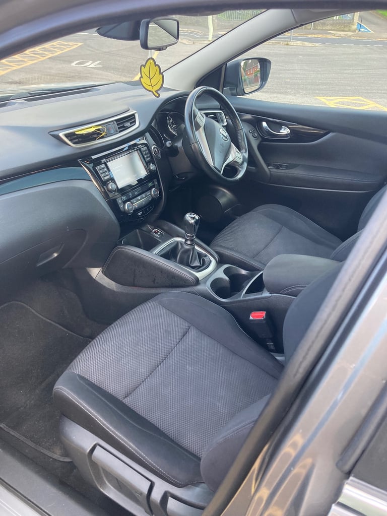 Nissan, QASHQAI, Hatchback, 2016, Manual, 1598 (cc), 5 doors