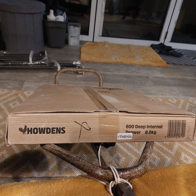 image for 600 deep internal drawer 8.6kg (howdens)