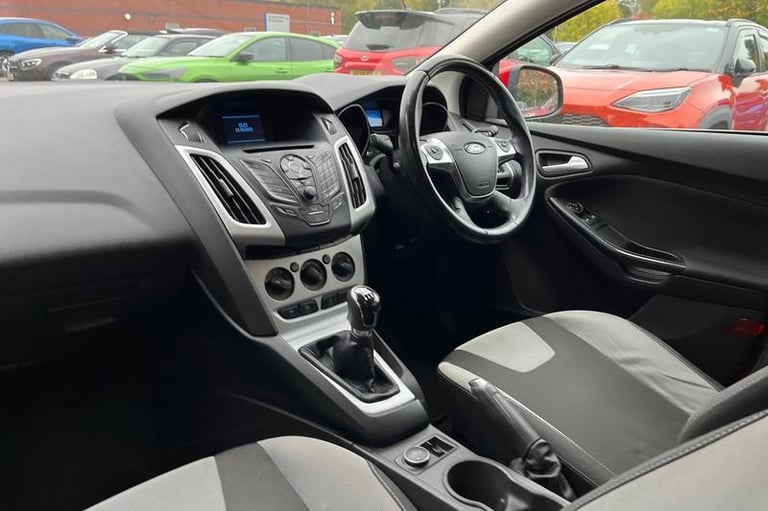 2013 Ford Focus 1.0 EcoBoost Zetec 5dr HATCHBACK PETROL Manual