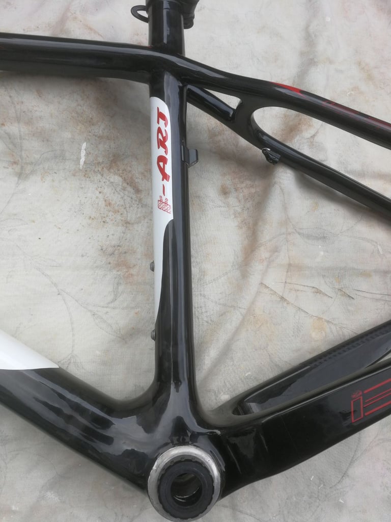 Beks carbon fibre MTB frame 26 inch size small ex condition 