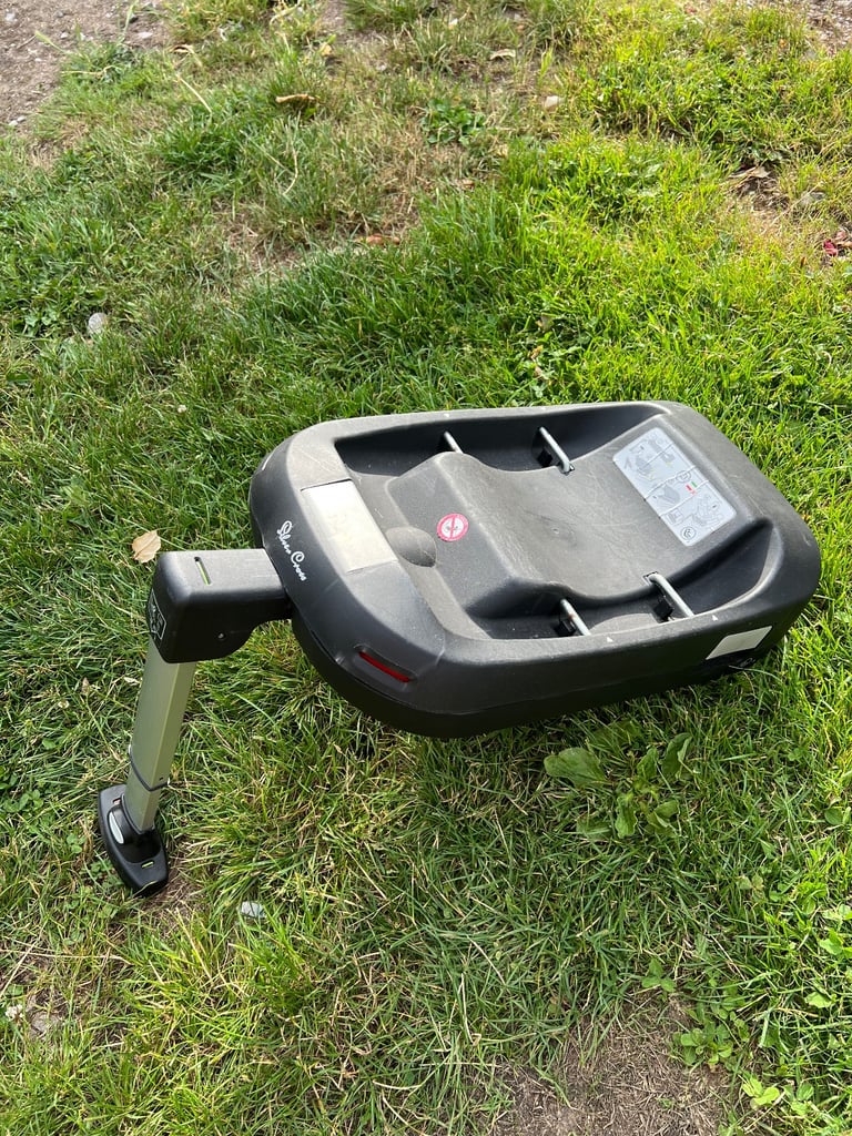 Silver cross car seat and quick release isofix base