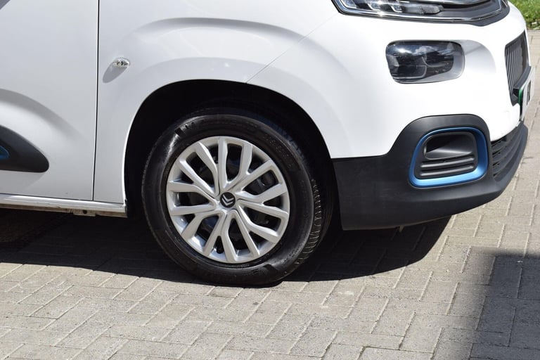 2023 Citroen Berlingo 50kWh Feel XL Auto 5dr (7.4kW Charger) MPV Electric Automatic