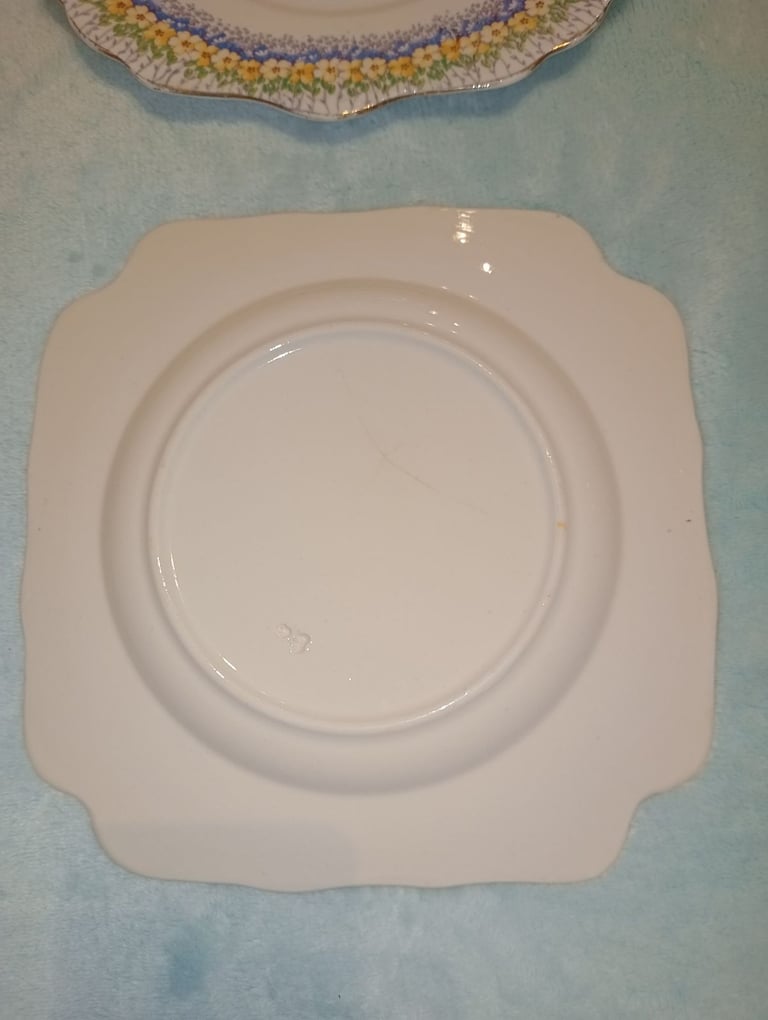 Midwinter cake plate Glendale flower plate yellow vintage plates
