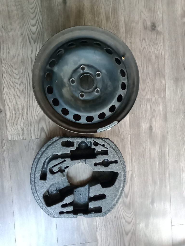 image for Steel wheel rim and tool tray VW Golf 2008 