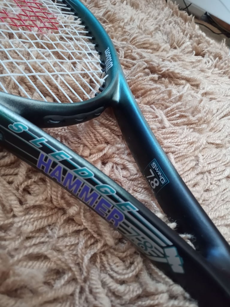 Tennis racquet, barely used 