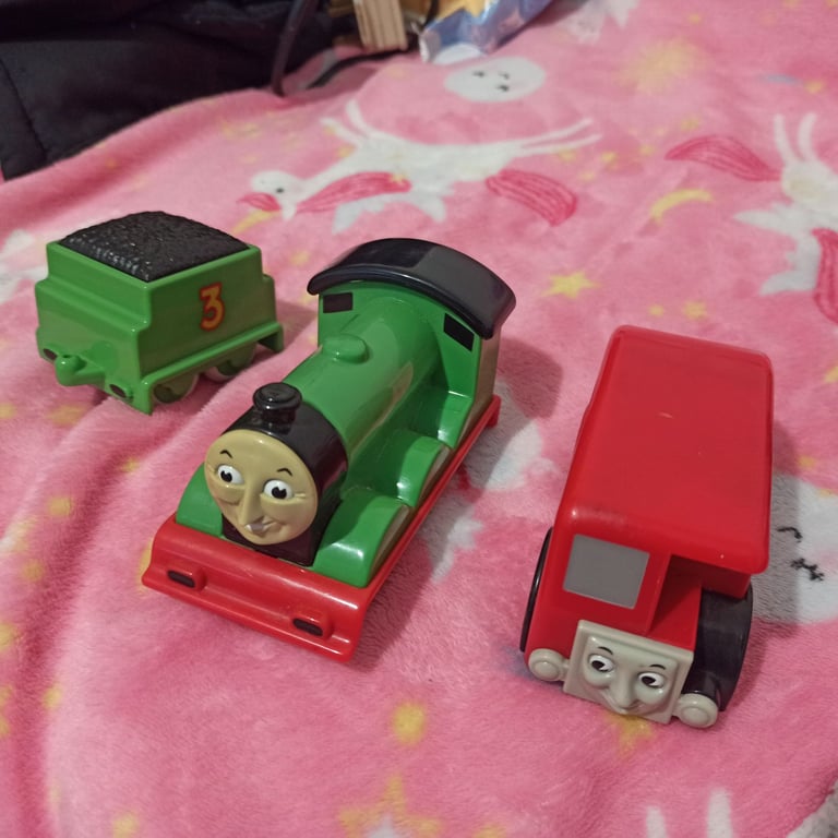 Thomas the tank engine plastic toy bundle set - please read description